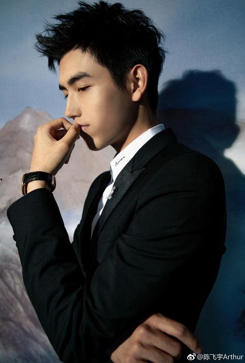 娱乐圈吃瓜男博主小说,瓜田里的秘密风云录